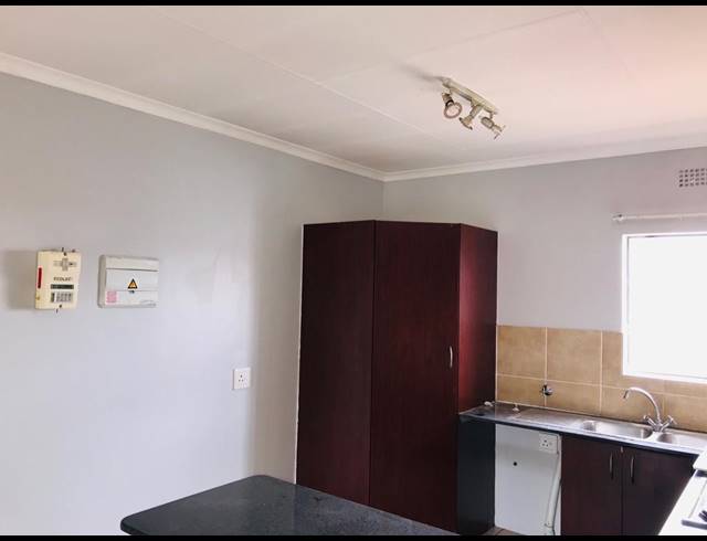 2 BEDROOM APARTMENT FOR SALE IN SONNEVELD